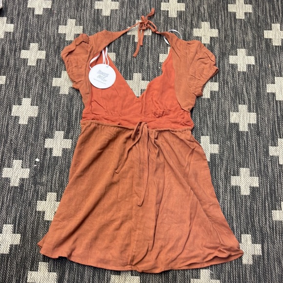 BNWT Princess Polly Size 4 Dress - Picture 2 of 2